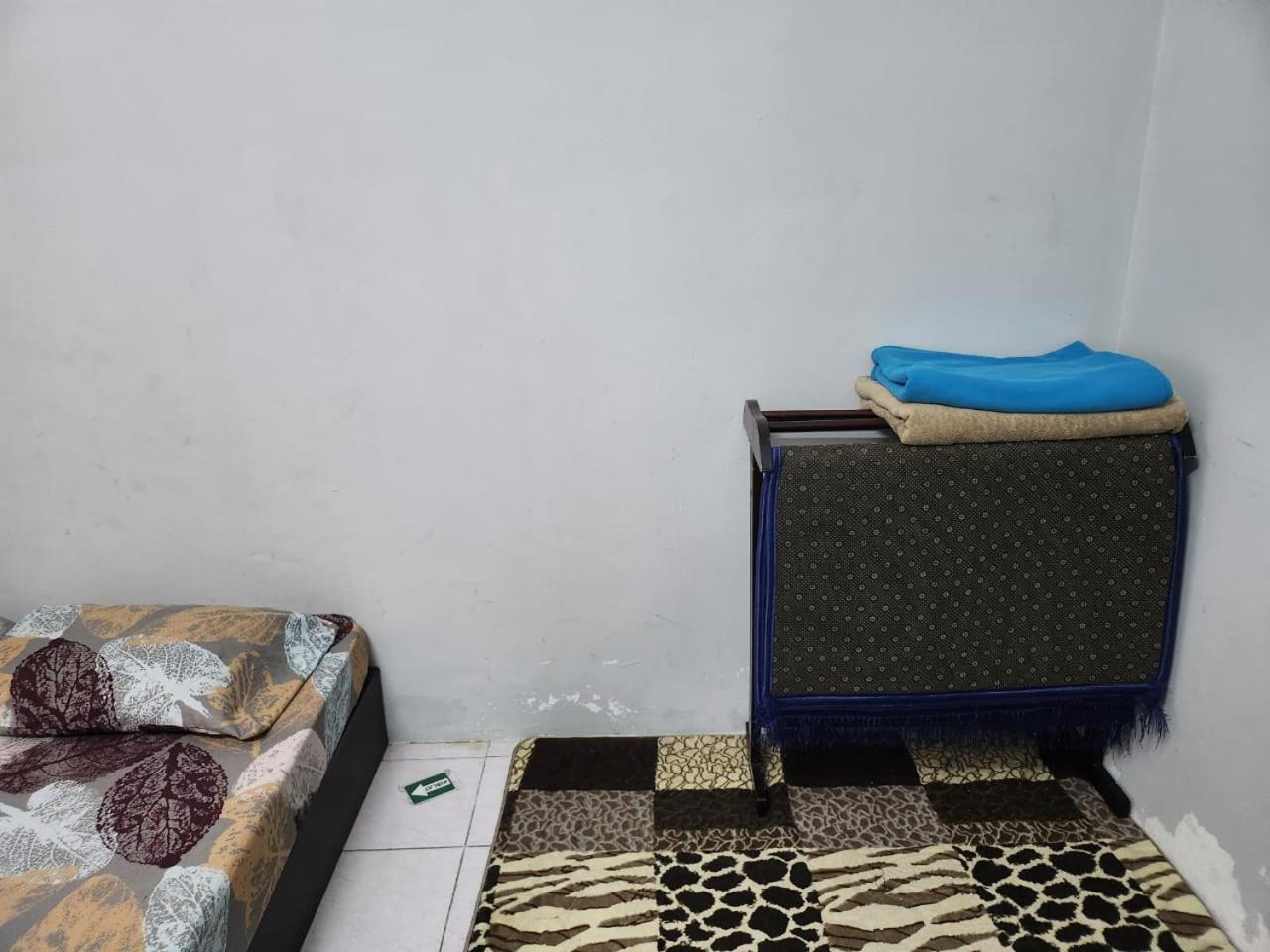 Taufiq 34 Klia Sepang With 3 Airconds & Free Wi-Fi Villa Banting  Bagian luar foto